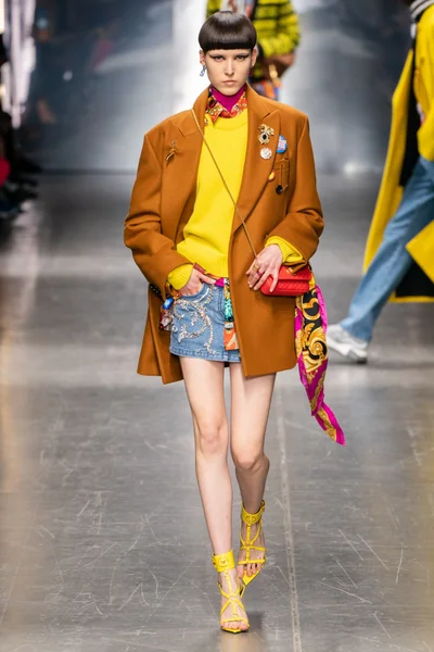 Look 37